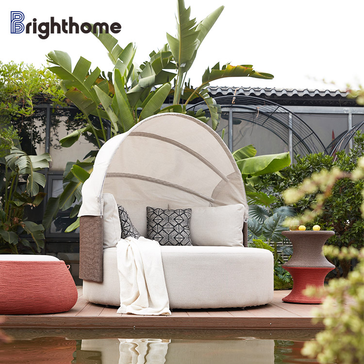 Outdoor Furniture In Bali - Luxuriöse Outdoor-Möbel: Doppelte Pool-Liege, Strand-Sonnenliege, Überdachte