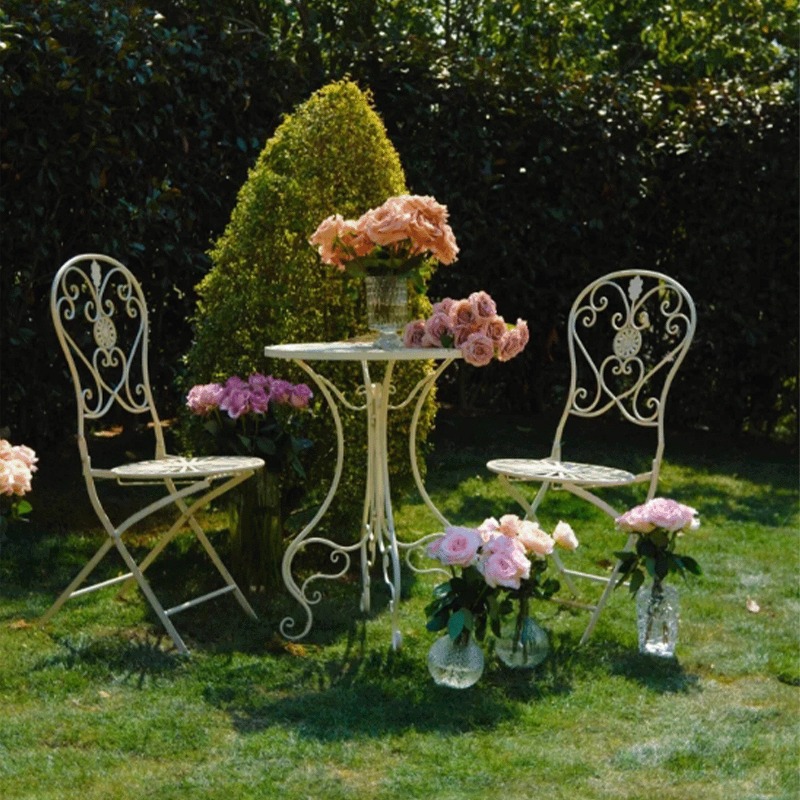 Französische Vintage-Eisen-Tis – Outdoor Furniture Cafe Bewertung und Preis
